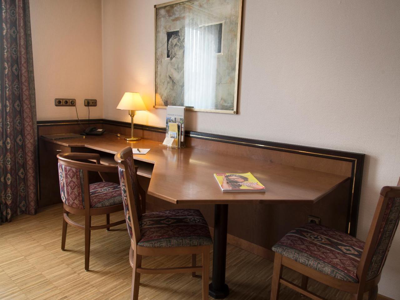 Posthaus Hotel Residenz Кронберґ-ім-Таунус Екстер'єр фото