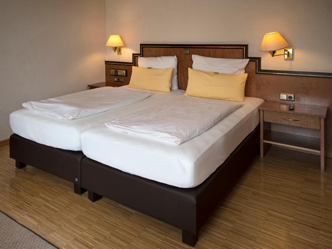 Posthaus Hotel Residenz Кронберґ-ім-Таунус Екстер'єр фото